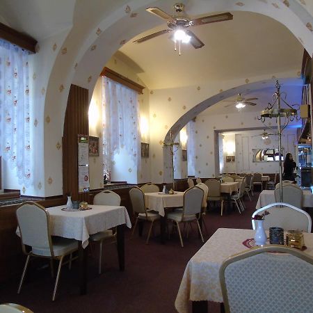 Gl Hotel Trutnov Exterior foto