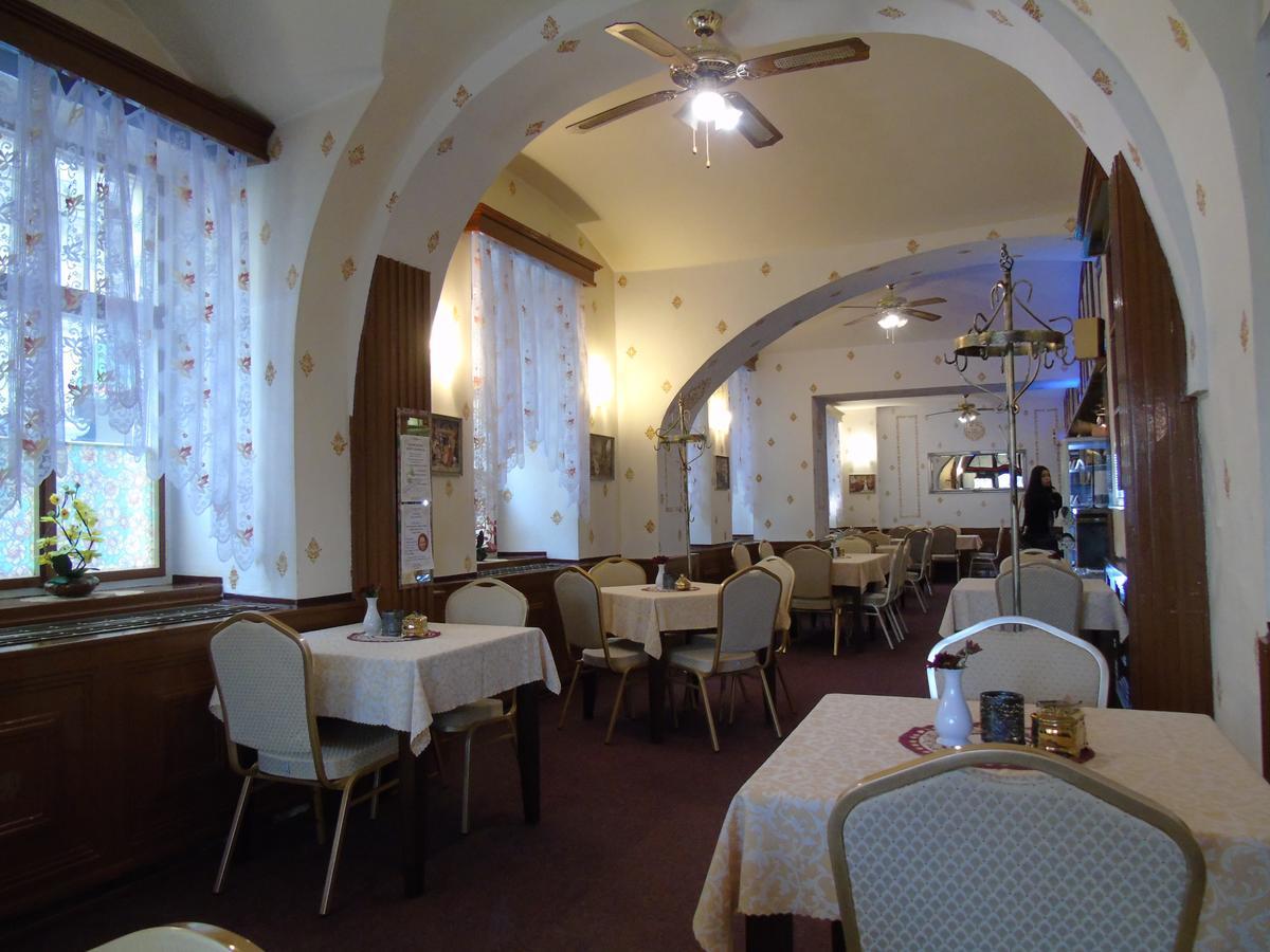 Gl Hotel Trutnov Exterior foto