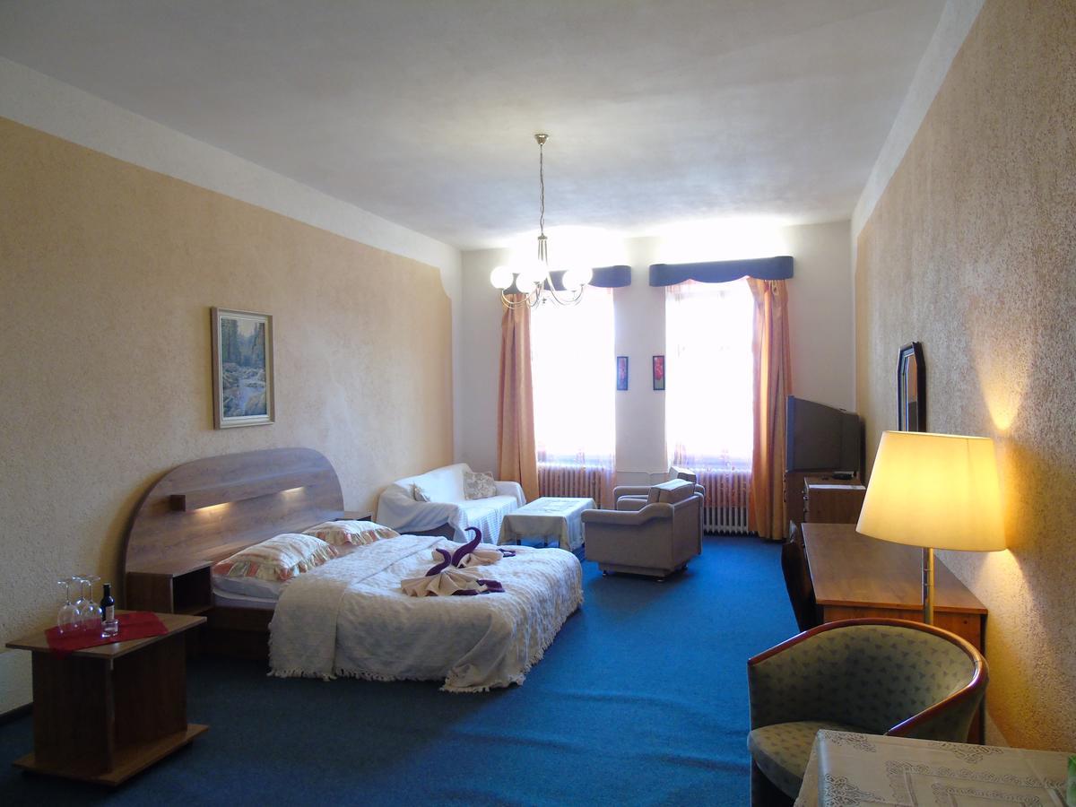 Gl Hotel Trutnov Exterior foto